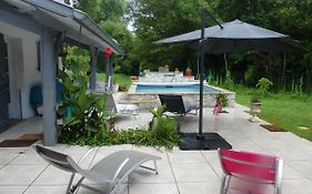 Toki Eder chez Marisol, piscine chauffée, décoration soignée et océan à 15 minutes entre Bayonne et Hossegor
