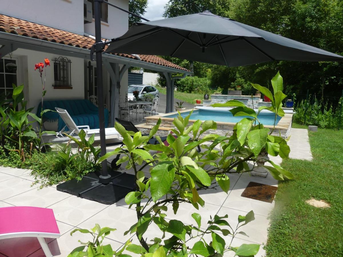 Villa Toki Eder chez Marisol, piscine chauffée, décoration soignée et océan à 15 minutes entre Bayonne et Hossegor à Saint-Martin-de-Seignanx Extérieur photo